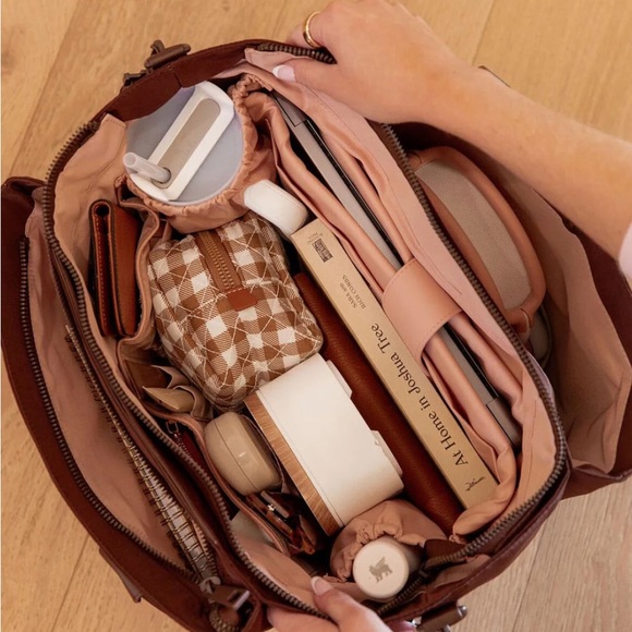 Poppy & Peonies Daily Tote - Picture 2 of 6